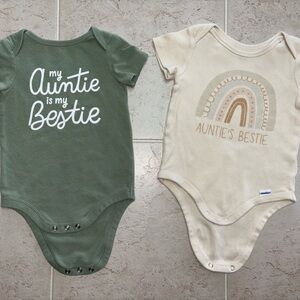 Auntie's Bestie Onesies - Green and Cream